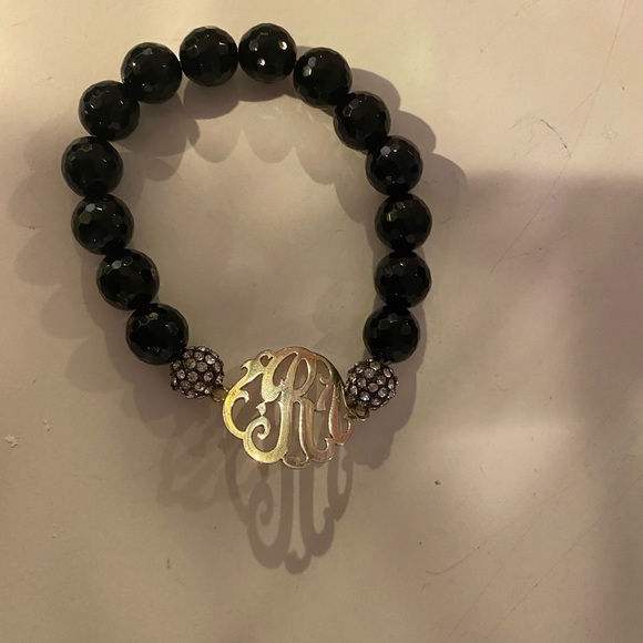 NEVER WORN “R” beaded bracelet - Picture 3 of 5